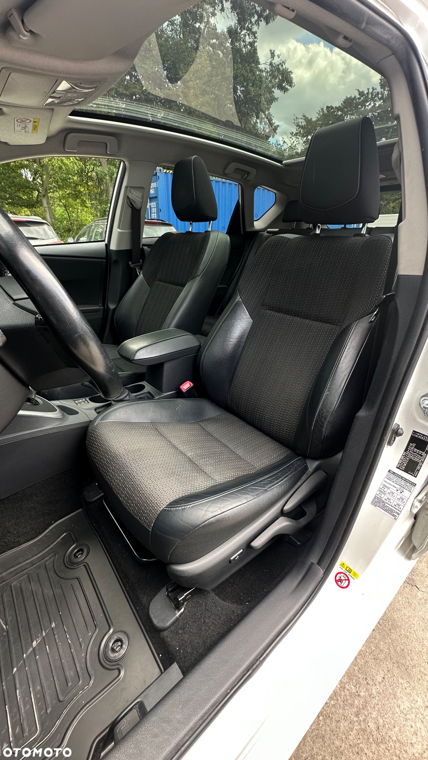 Toyota Auris 1.8 HSD Luna - 26