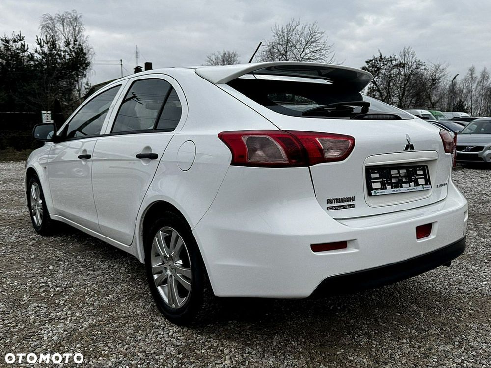 Mitsubishi Lancer - 8