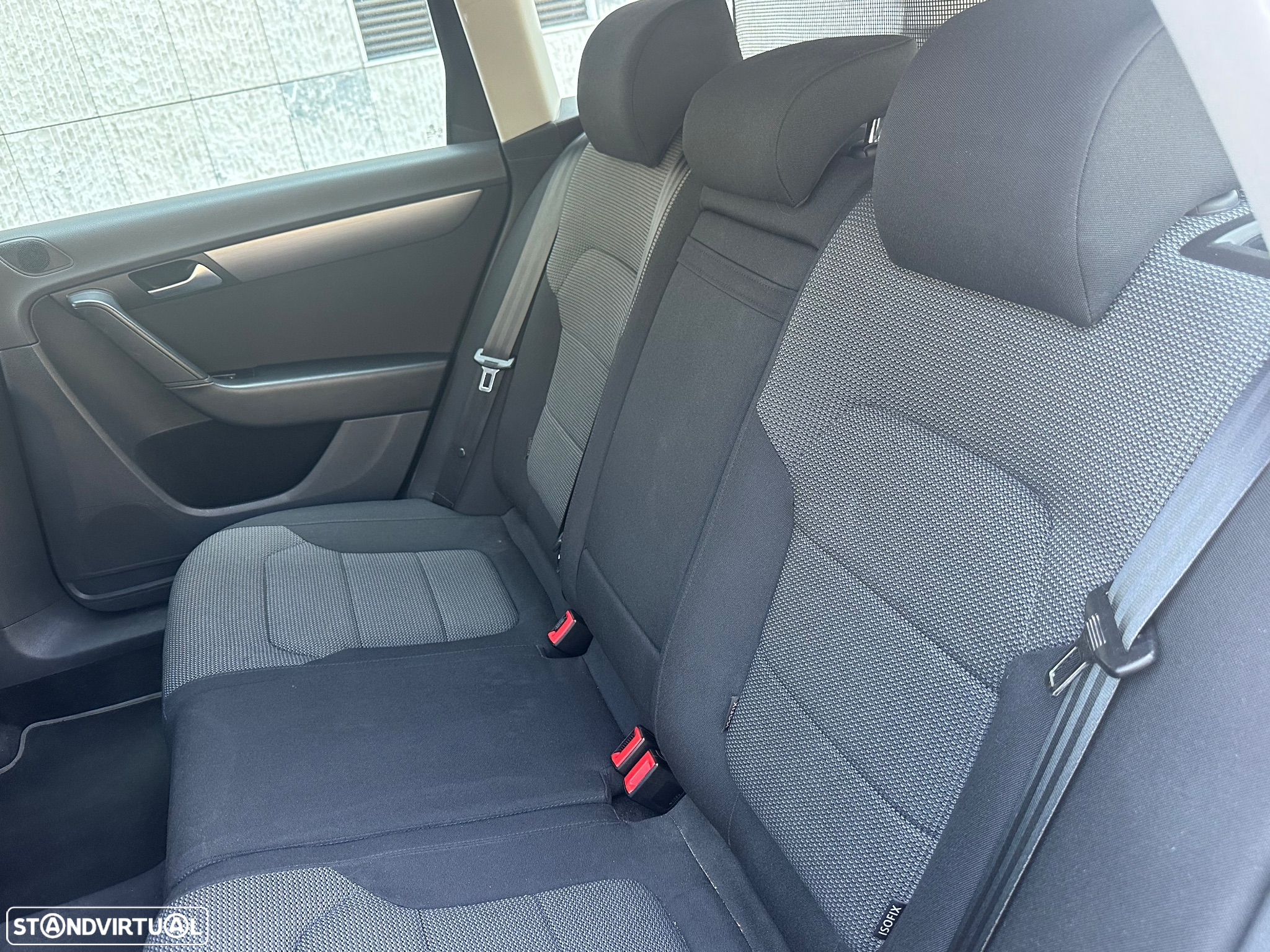 VW Passat Variant 2.0 TDi Confortline - 9