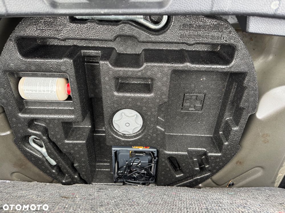 Nissan Qashqai 1.6 DCi Xtronic N-Connecta - 35