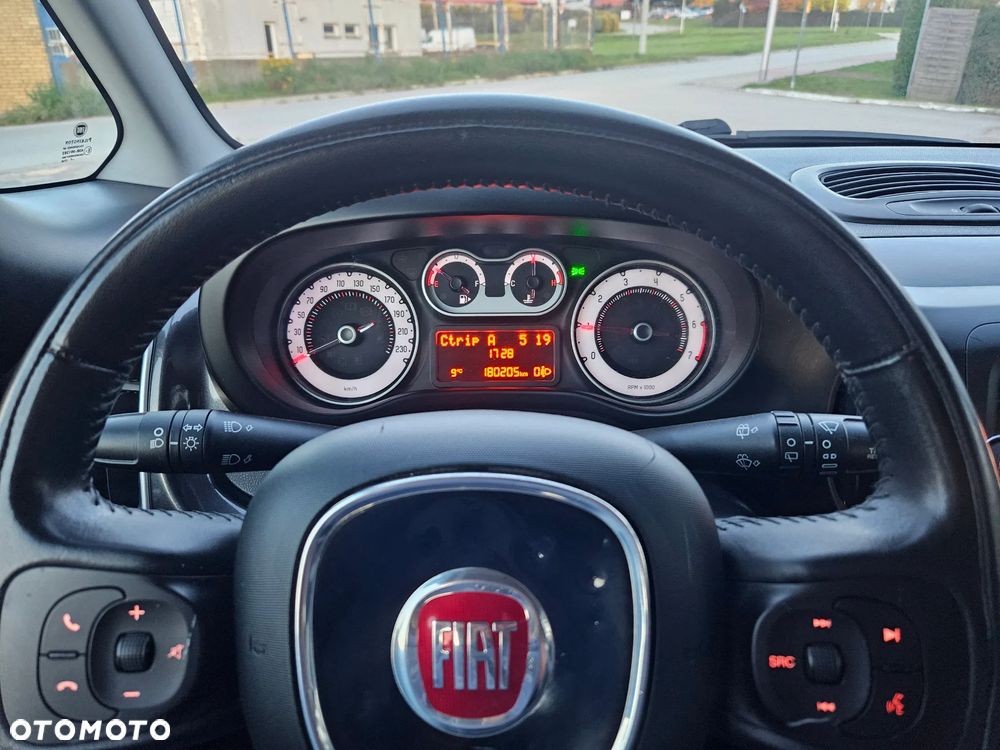 Fiat 500L 1.4 16V Urban Edition - 22