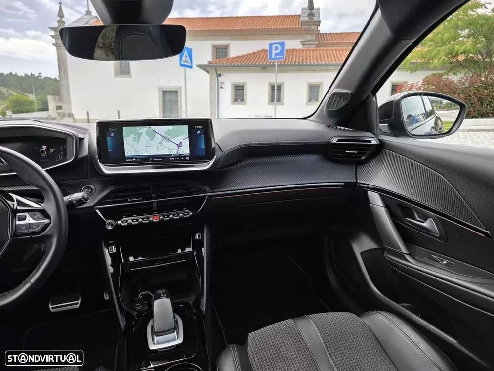 Peugeot e-208 GT - 26