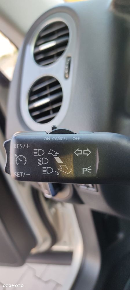 Volkswagen Tiguan 2.0 TDI SCR 4MOTION BlueMotion Technology DSG Sport & Style - 13