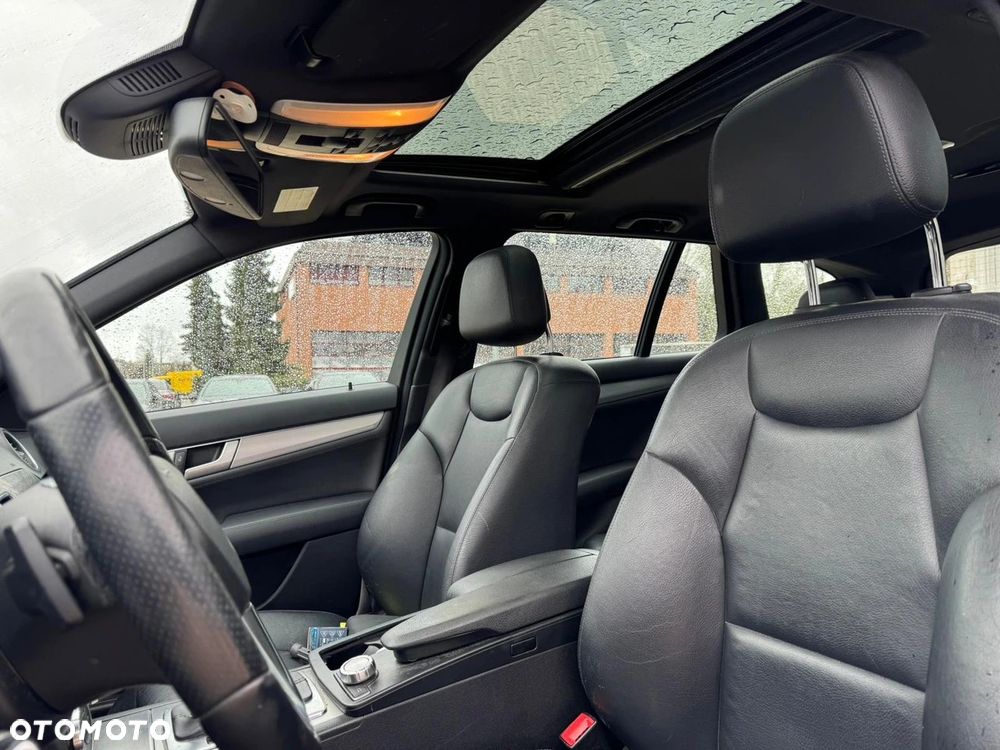 Mercedes-Benz Klasa C 300 CDI DPF 4Matic (BlueEFFICIENCY) 7G-TRONIC Avantgarde - 15