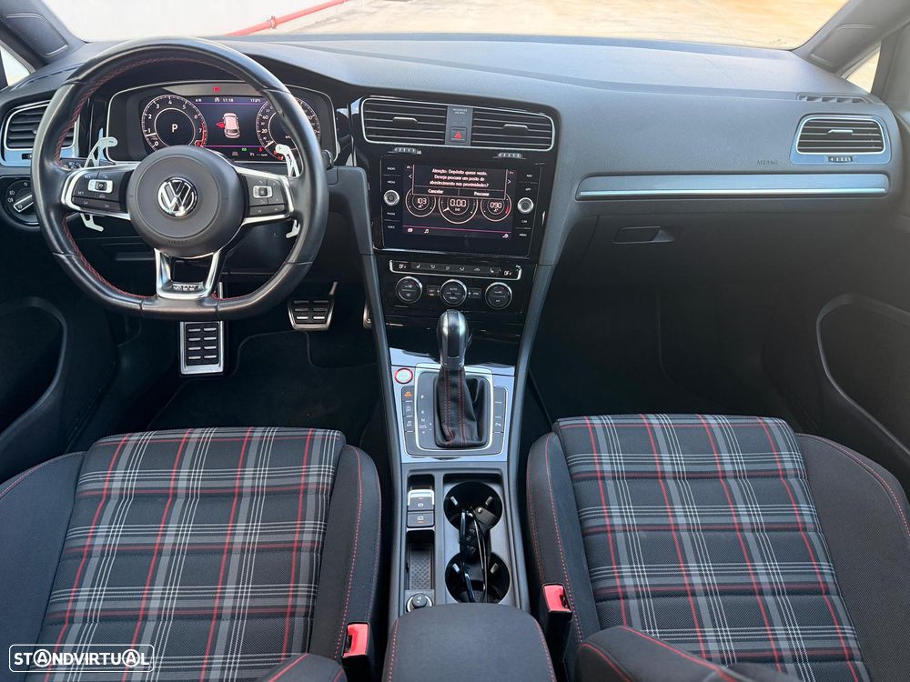 VW Golf GTI Performance BlueMotion DSG - 14