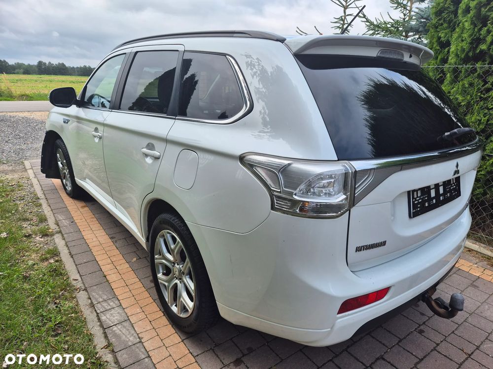 Mitsubishi Outlander PHEV Instyle NAVI + - 1