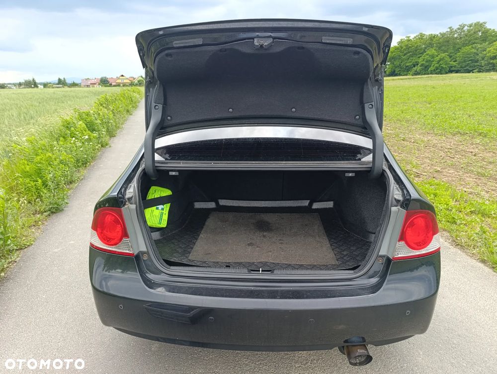 Honda Civic 1.8 Comfort - 23