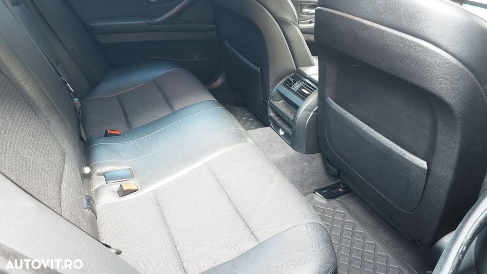 BMW Seria 5 520d Efficient Dynamics Edition - 13
