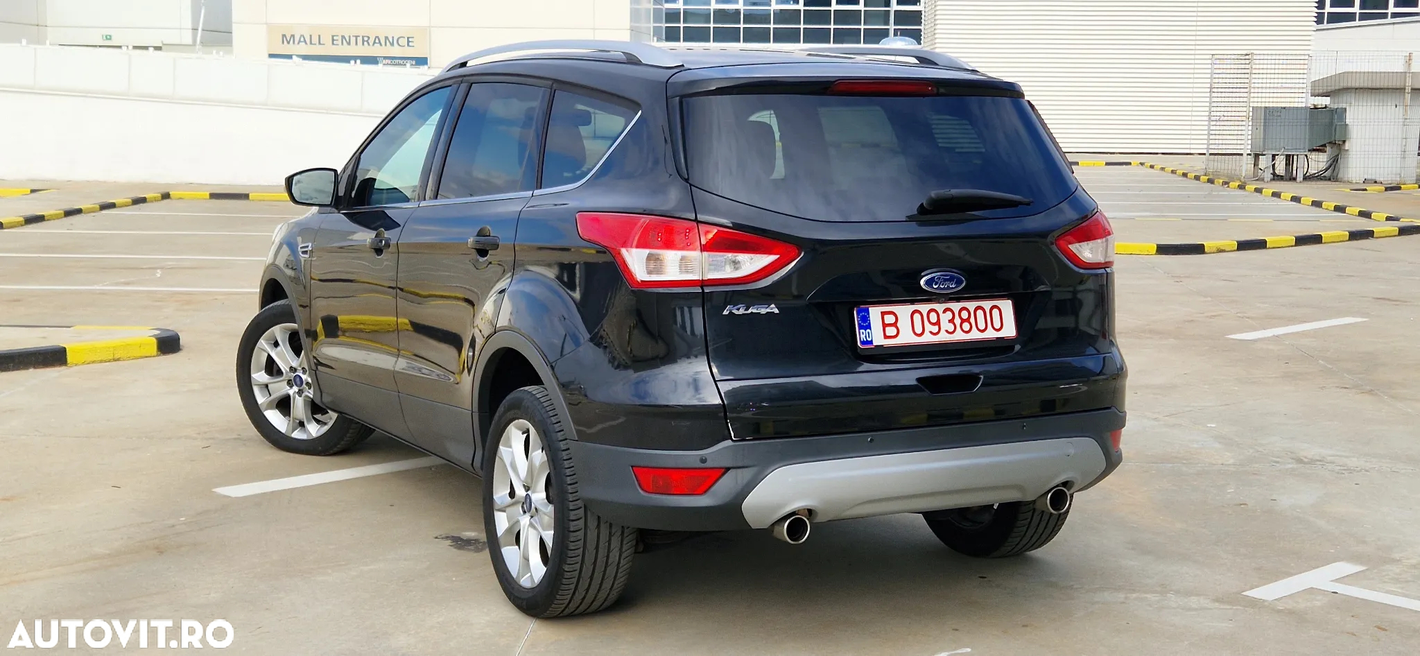 Ford Kuga 2.0 TDCi 4WD Powershift Titanium - 24