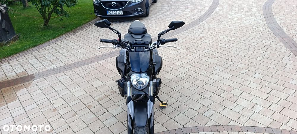 Yamaha MT - 9