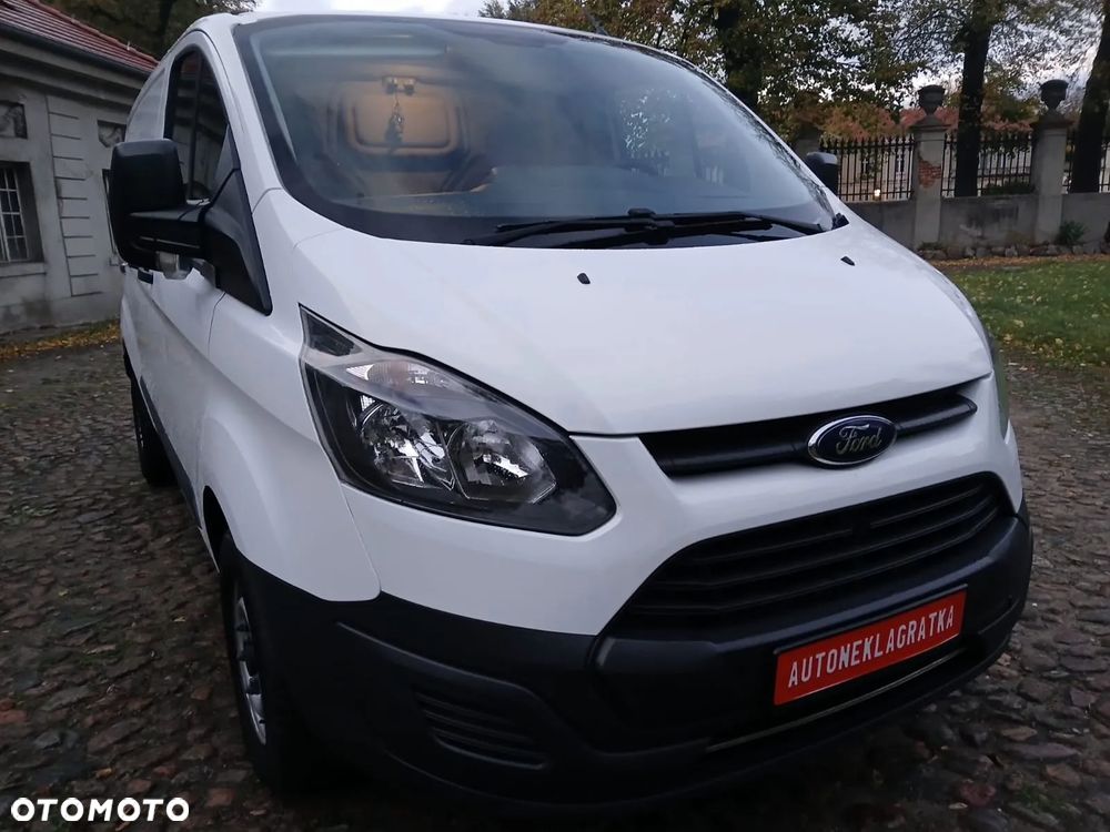Ford TRANSIT CUSTOM - 13