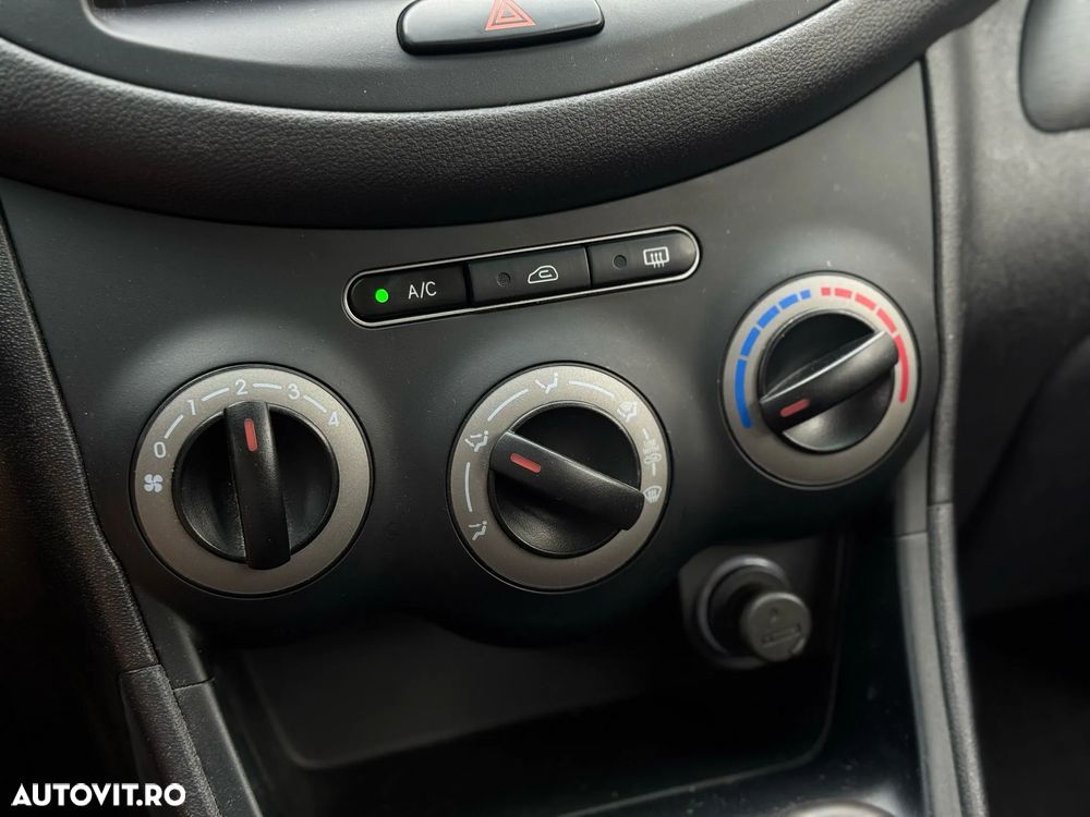 Hyundai i10 1.1 Classic - 32