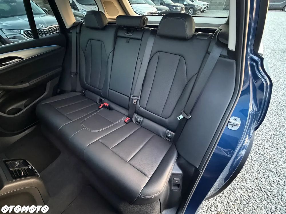 BMW X3 - 32