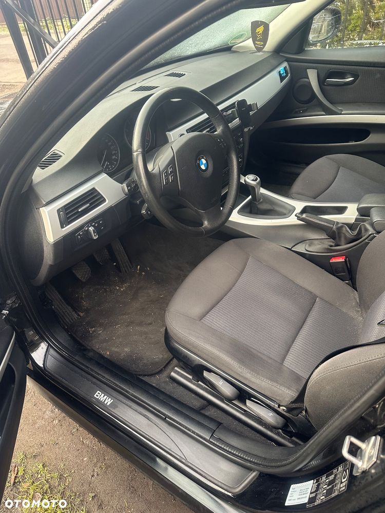 BMW Seria 3 318i Edition Sport - 11