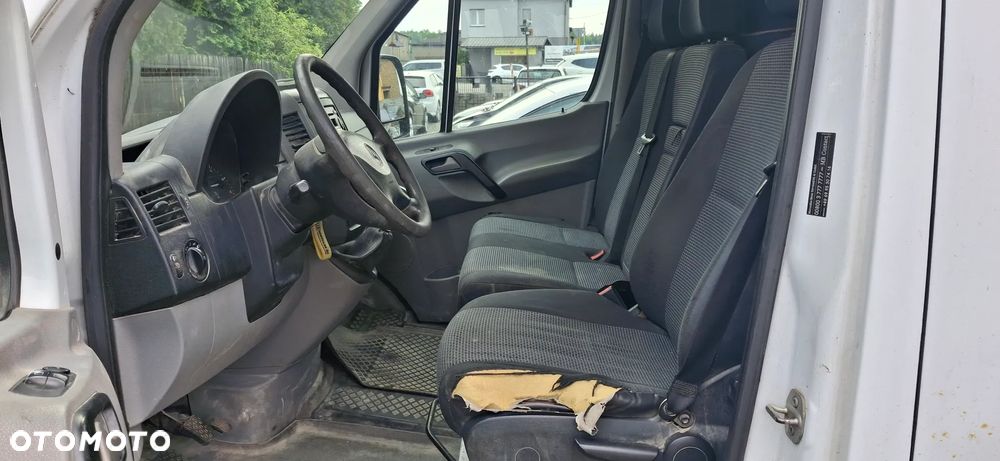 Mercedes-Benz SPRINTER - 11