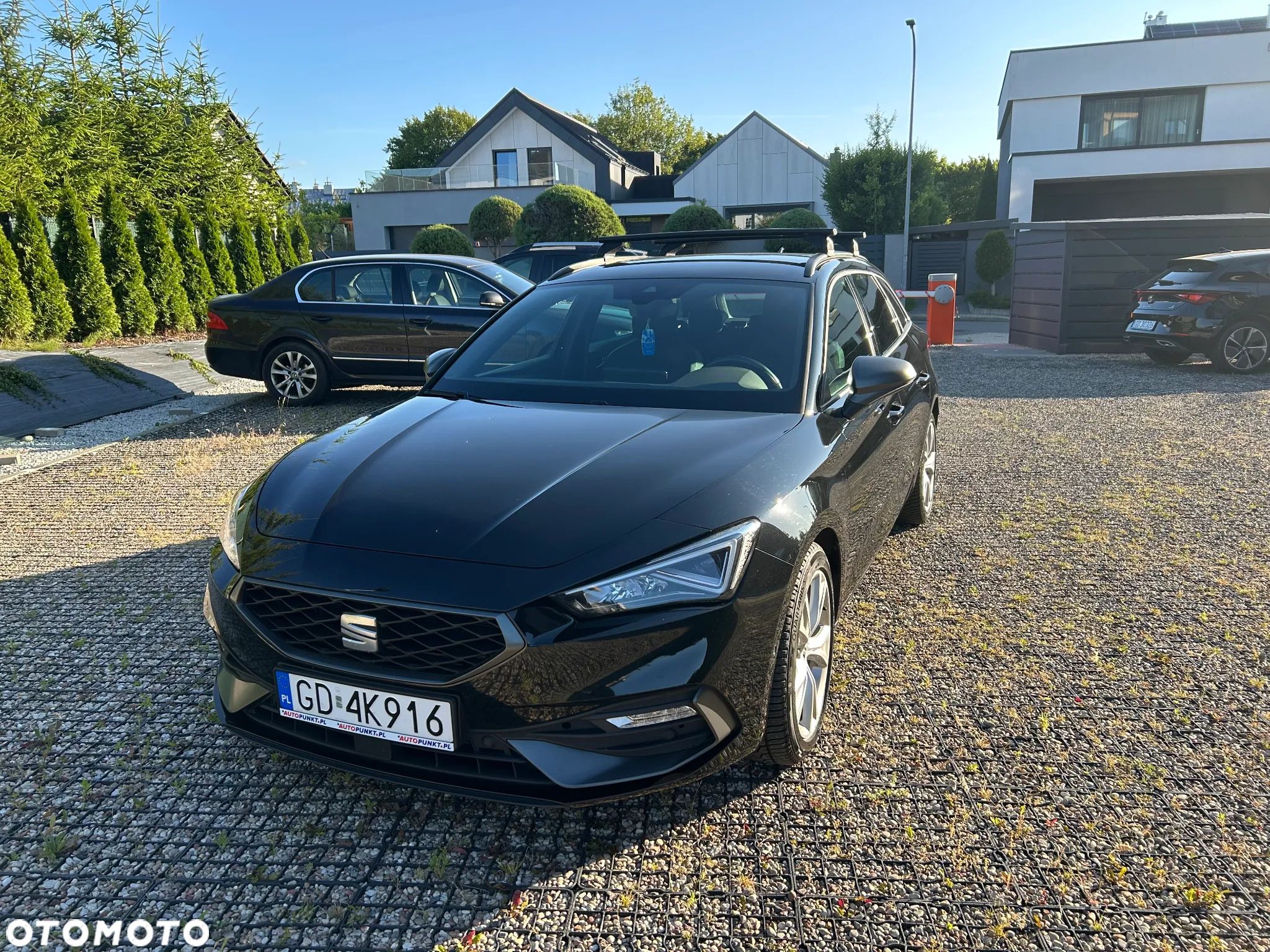 Seat Leon Sportstourer 2.0 TDI 4Drive DSG FR - 1