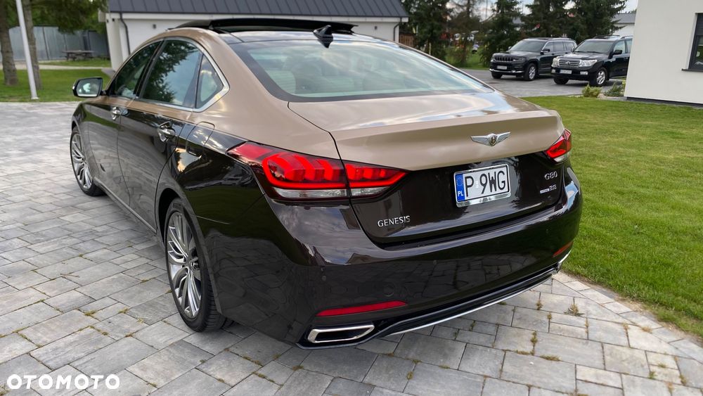 Hyundai Genesis - 10