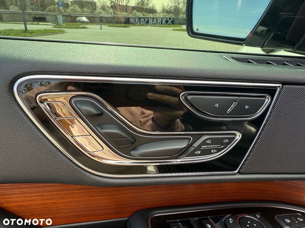 Lincoln Navigator - 27