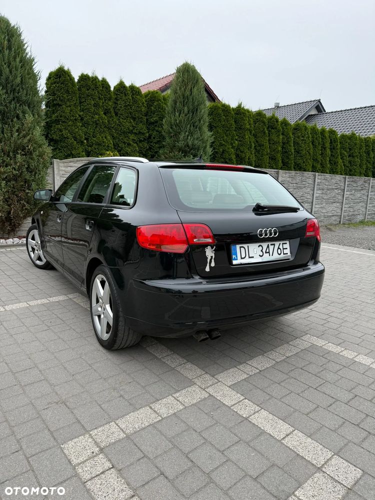 Audi A3 Sportback - 2