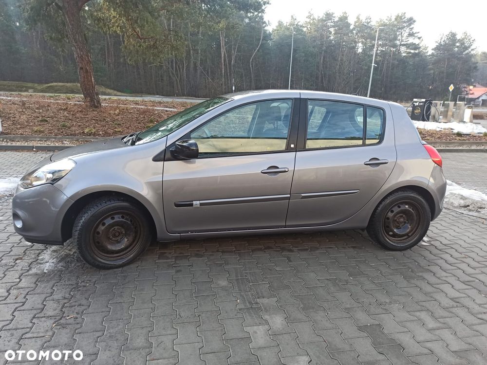 Renault Clio 1.2 16V Life - 13