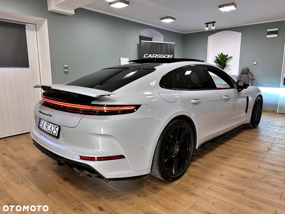 Porsche Panamera - 26