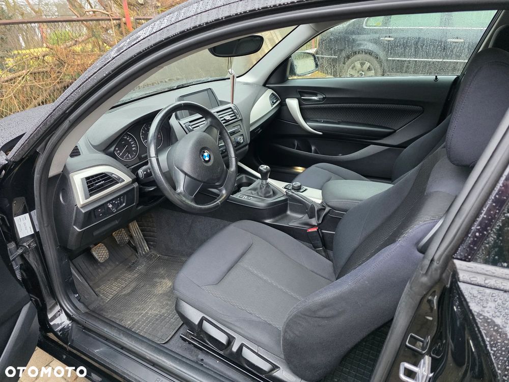 BMW Seria 1 114i - 13