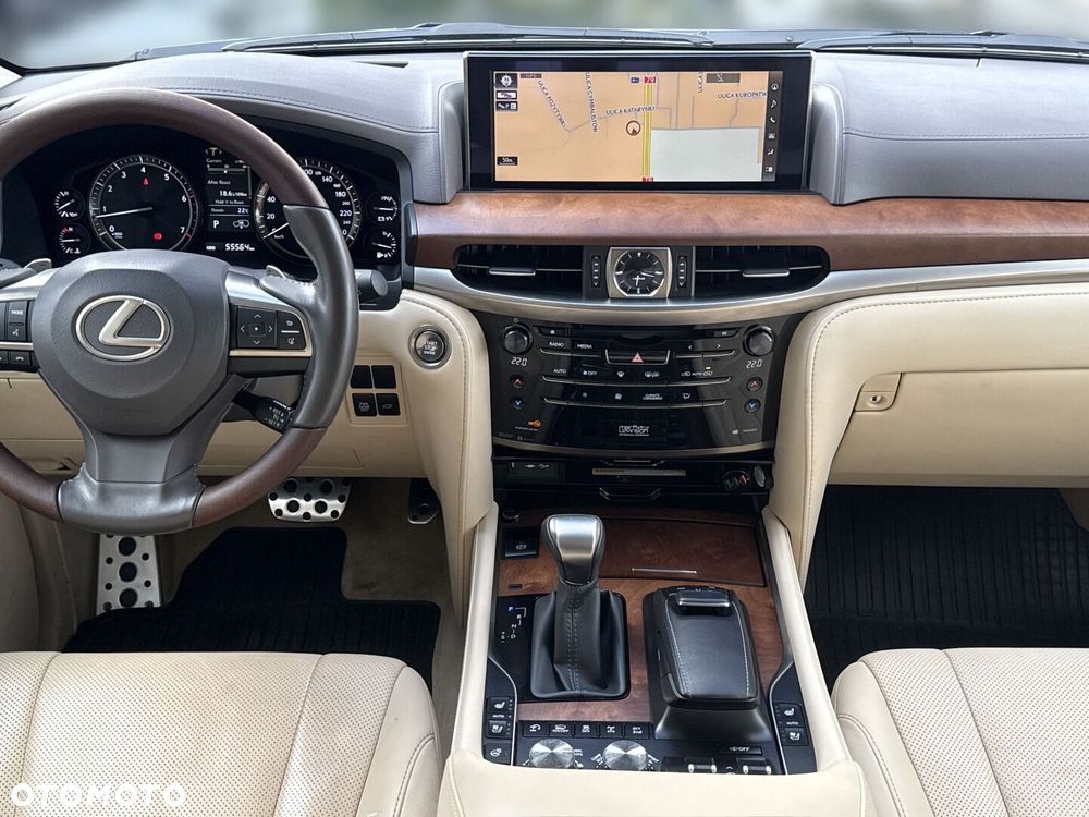 Lexus LX 570 Omotenashi - 25