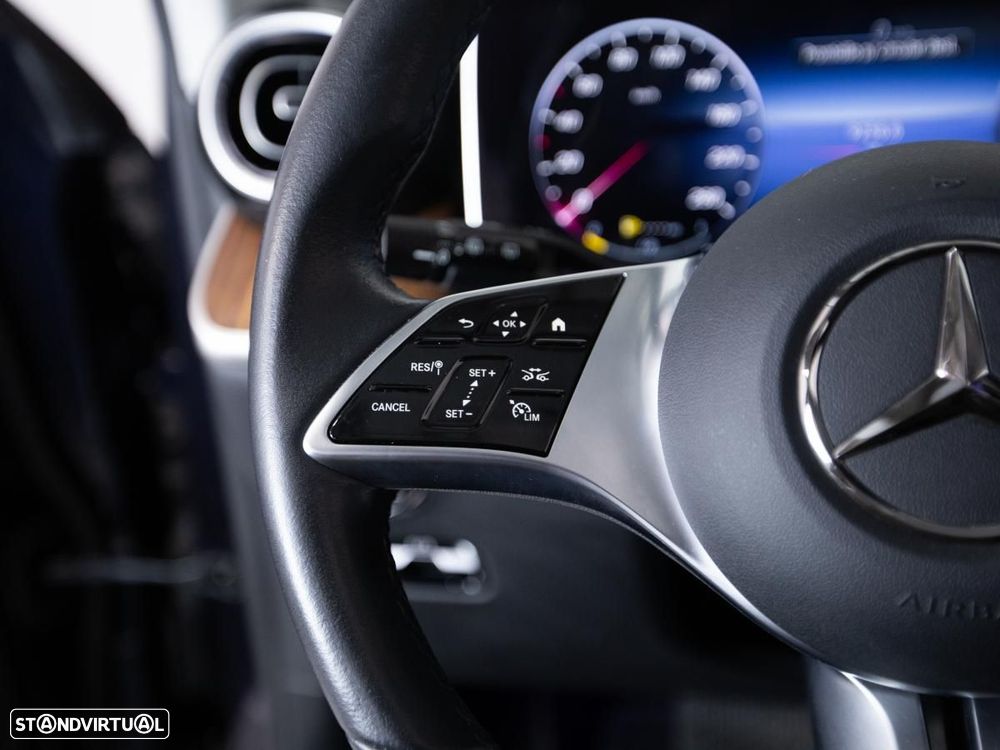 Mercedes-Benz GLC 300 e 4Matic 9G-TRONIC Edition Avantgarde - 25