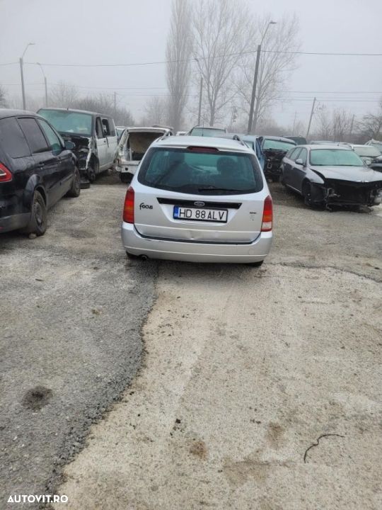 dezmembrez ford focus 1 - 4