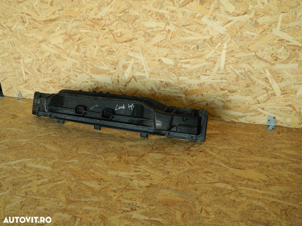 Armatura bara spate Kia Ceed, 2012, 2013, 2014, 2015, 2016, 86631-A2000 - 2