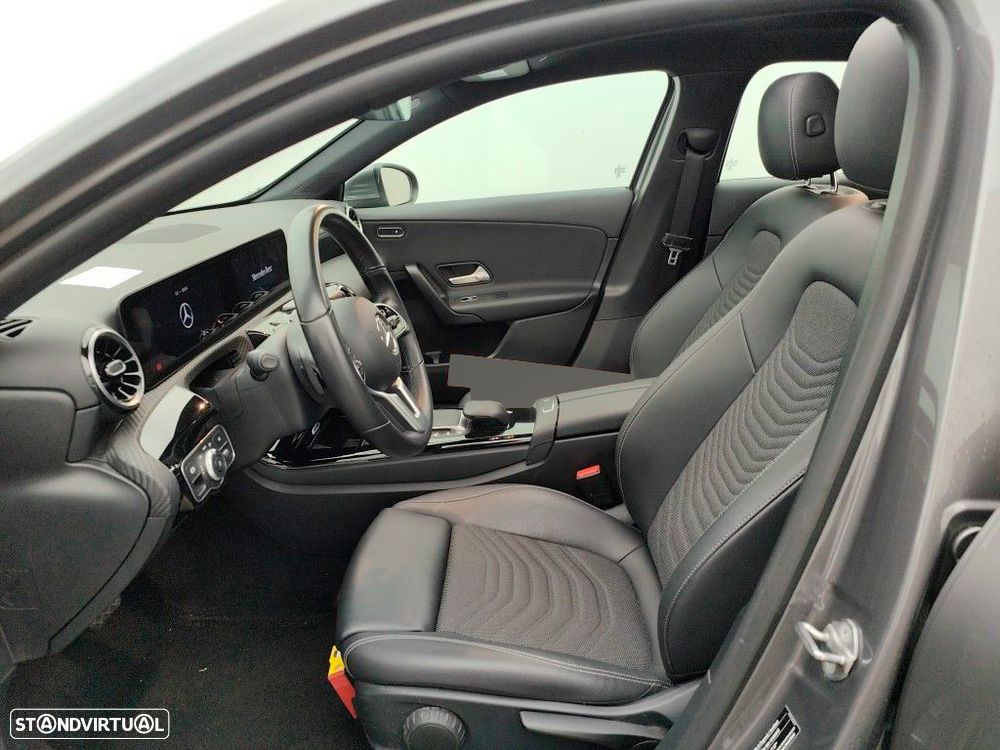 Mercedes-Benz A 180 d 8G-DCT Progressive - 11