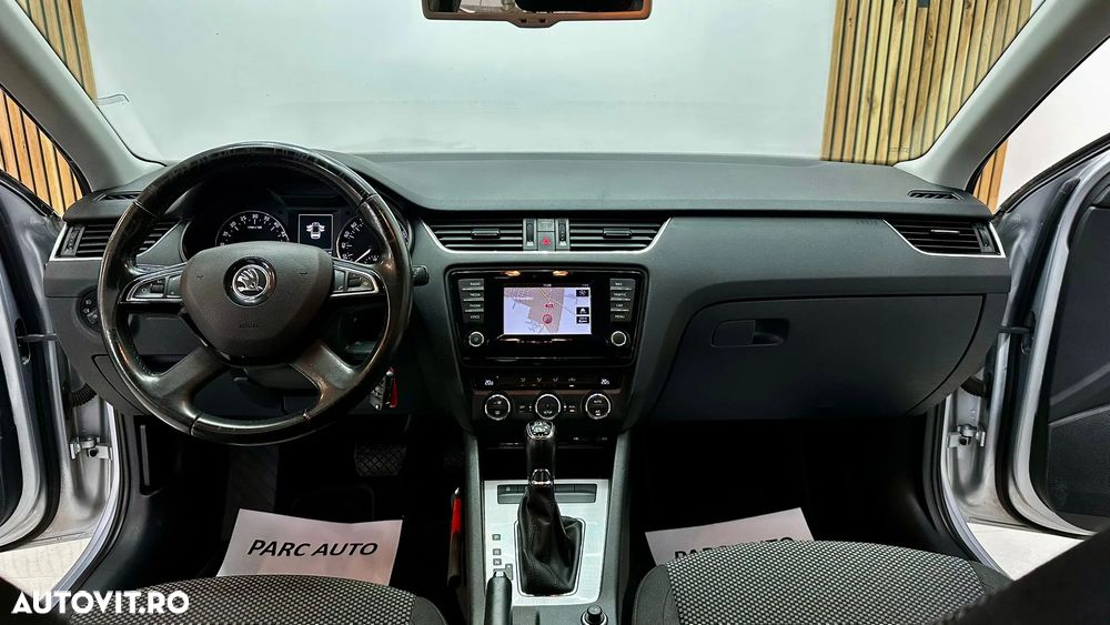 Skoda Octavia Combi 1.6 TDI DPF DSG Ambition - 7