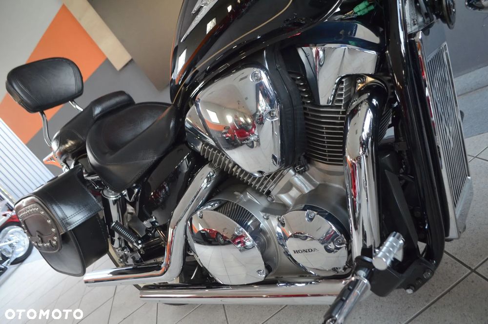 Honda VTX - 11