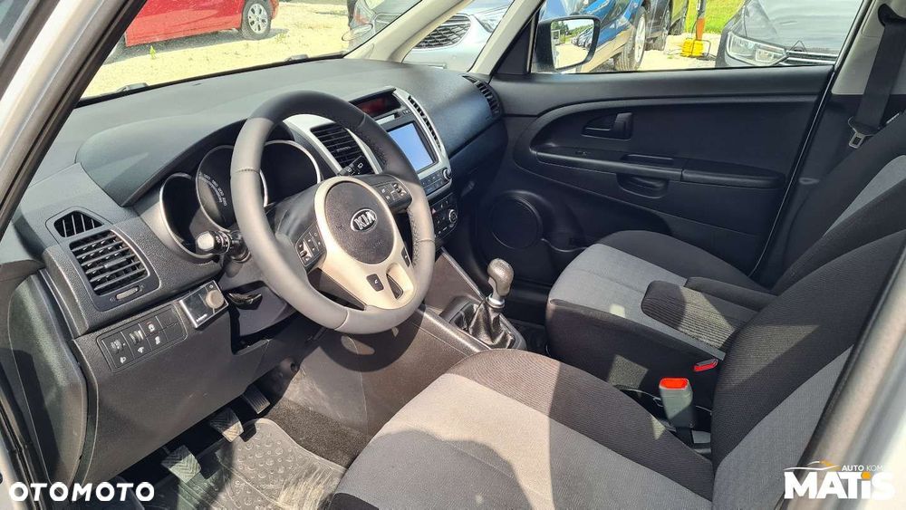 Kia Venga - 6