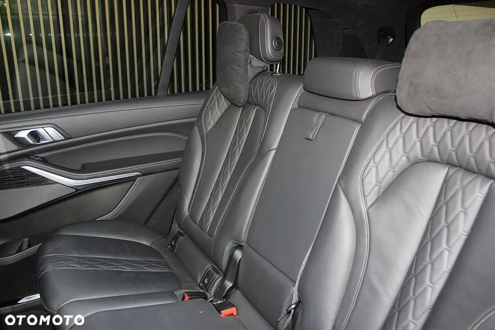 BMW X7 - 17