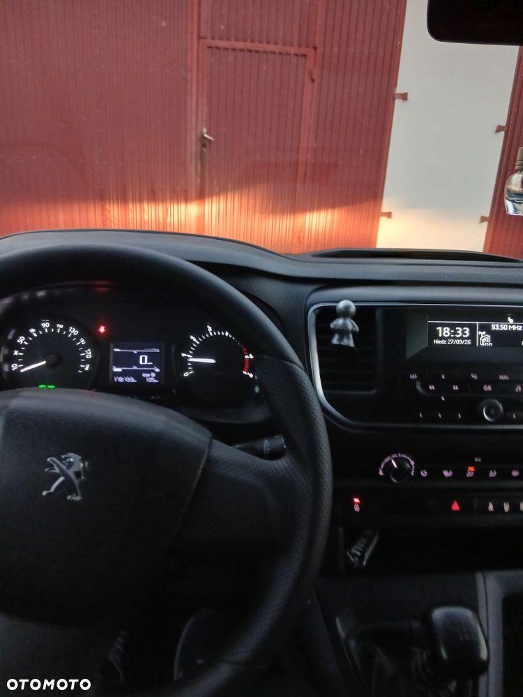 Peugeot Traveller - 9