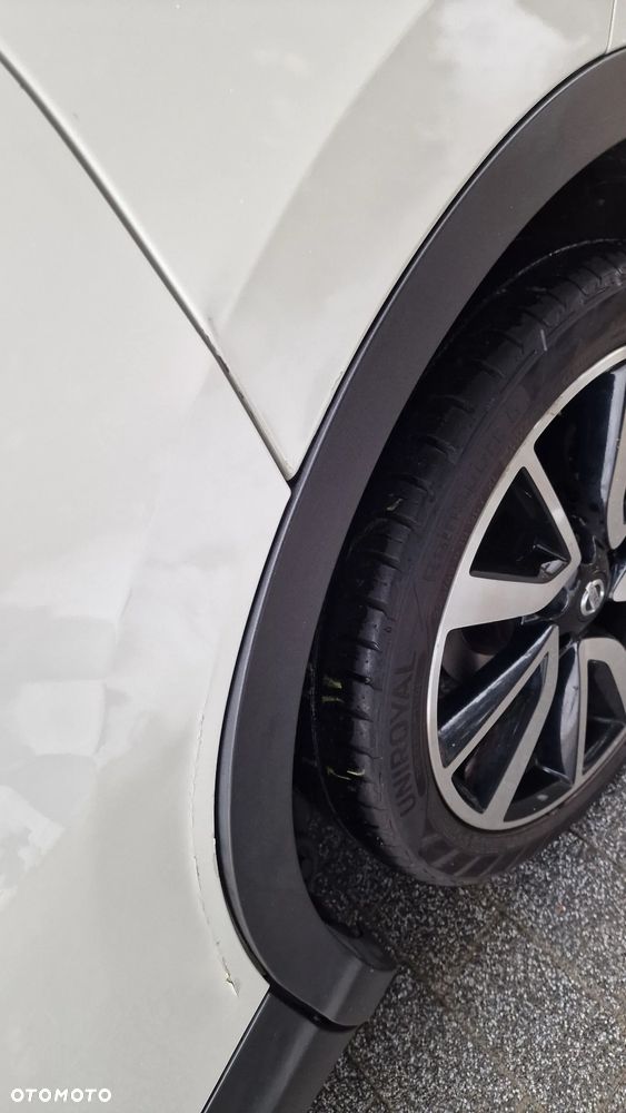 Nissan Qashqai 1.6 DCi Xtronic TEKNA - 40