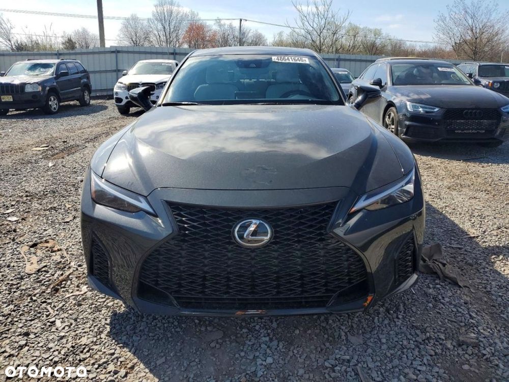 Lexus IS - 2