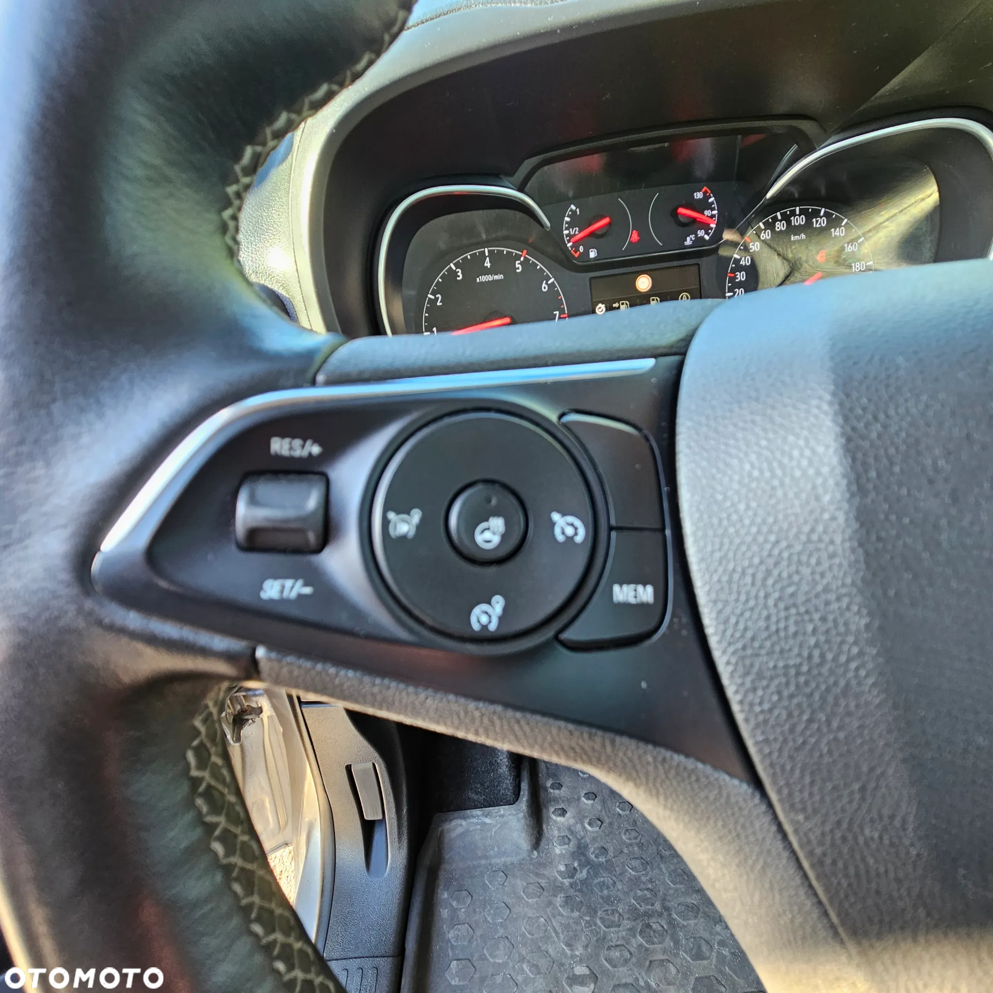 Opel Combo Life 1.5 CDTI Enjoy S&S - 11