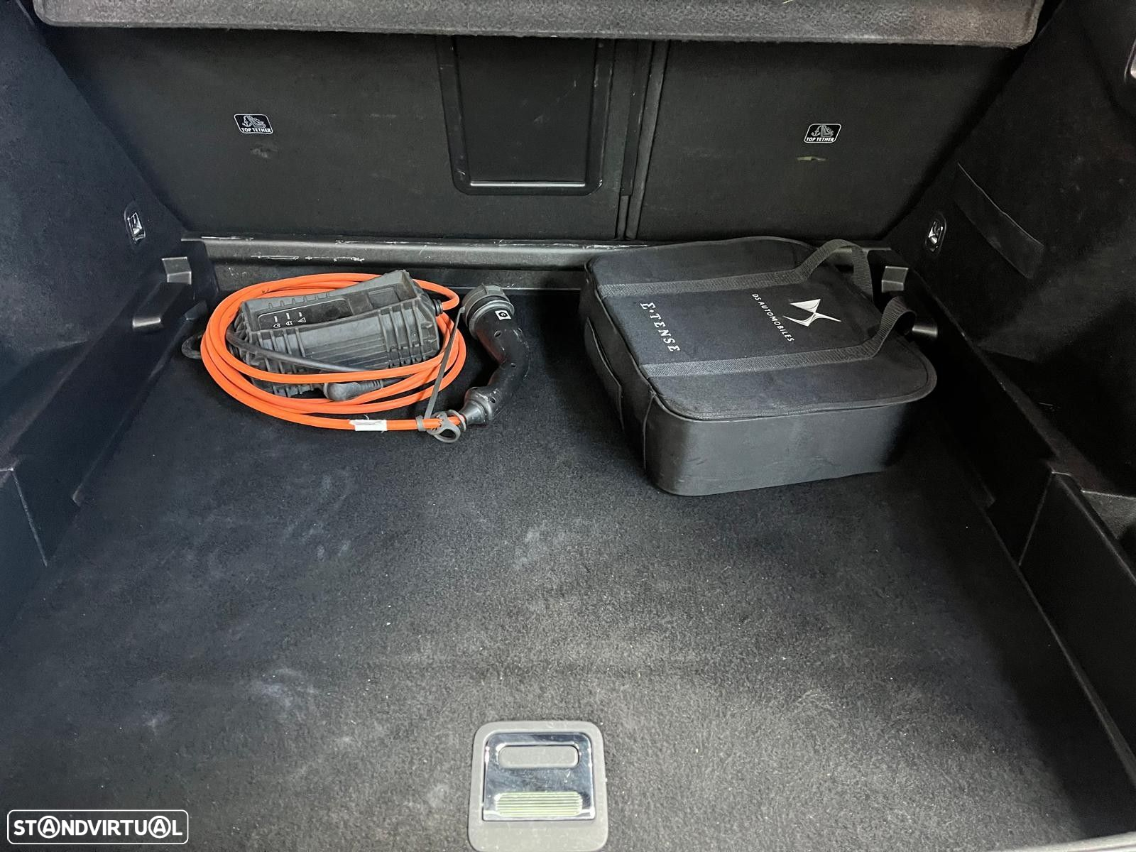 DS DS7 Crossback E-Tense Performance Line EAT8 - 16