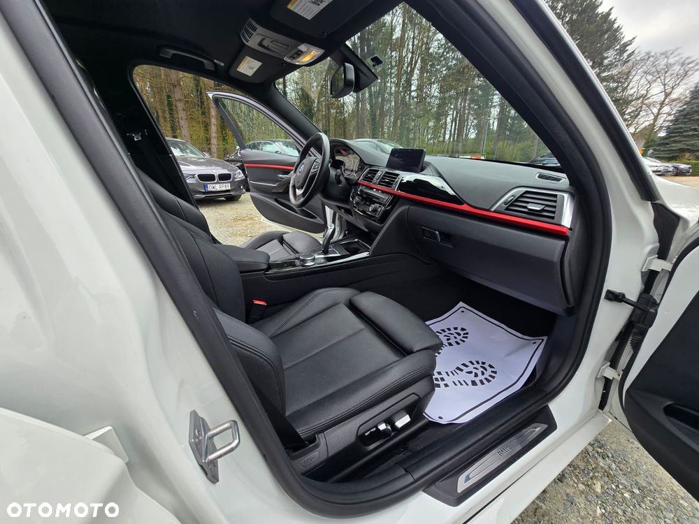 BMW Seria 3 330i Edition M Sport Shadow - 12