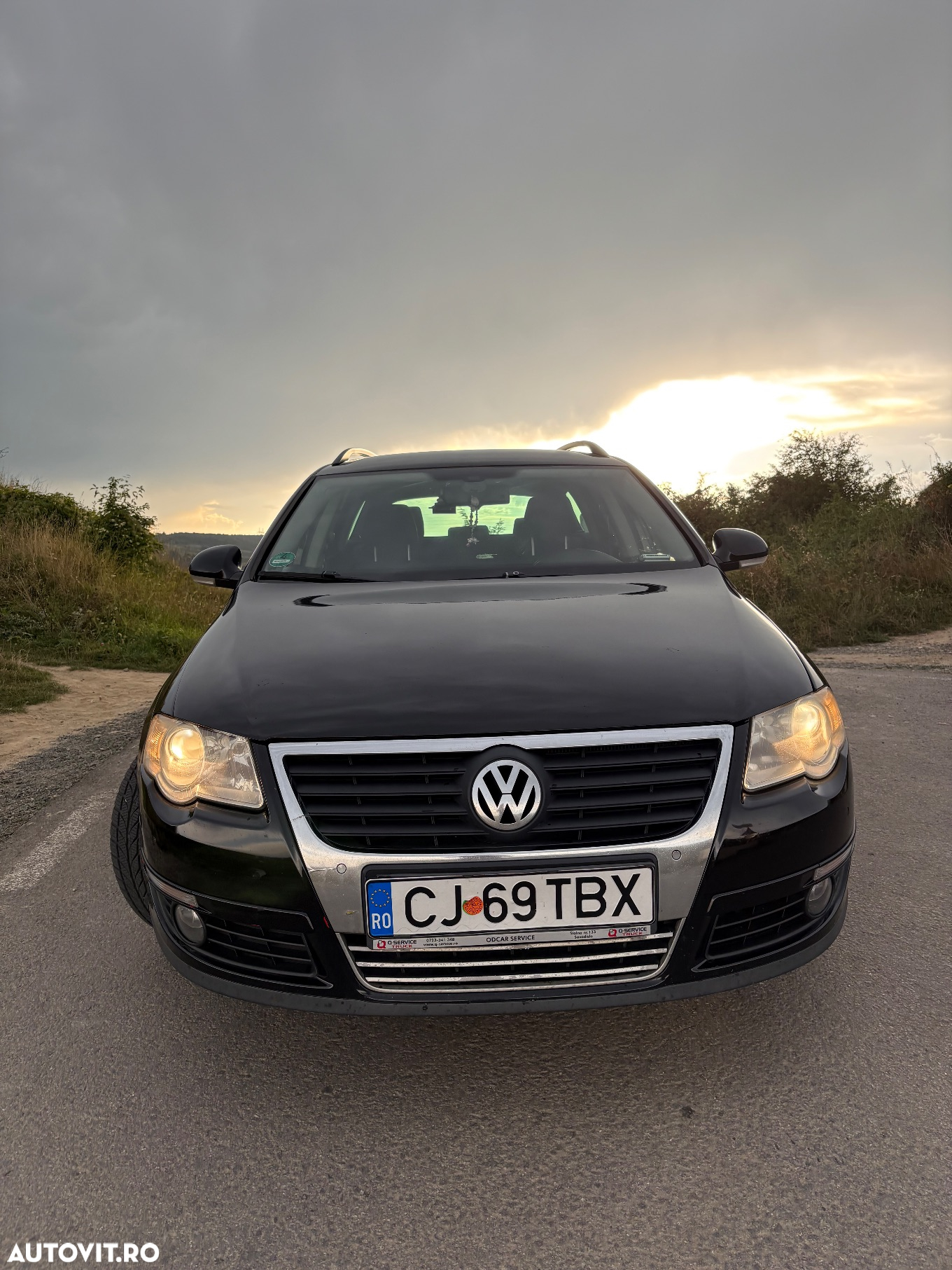Volkswagen Passat Variant 2.0 Blue TDI DSG SCR R-Line - 2