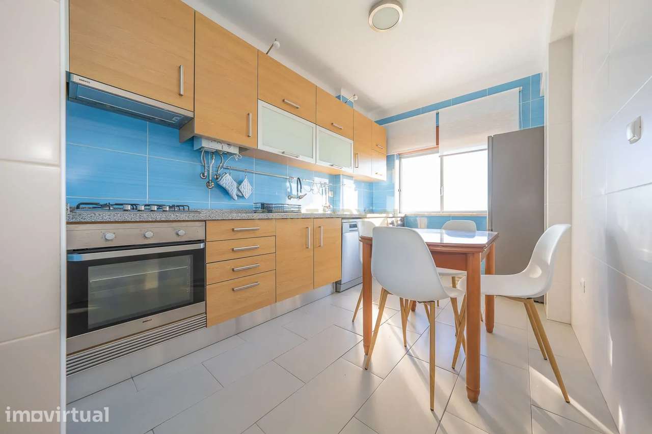 Apartamento T3 com Varanda e vista Panorâmica para o Rio Sado - Grande imagem: 2/29