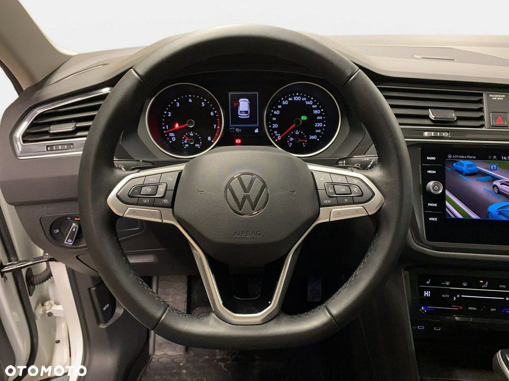 Volkswagen Tiguan - 22
