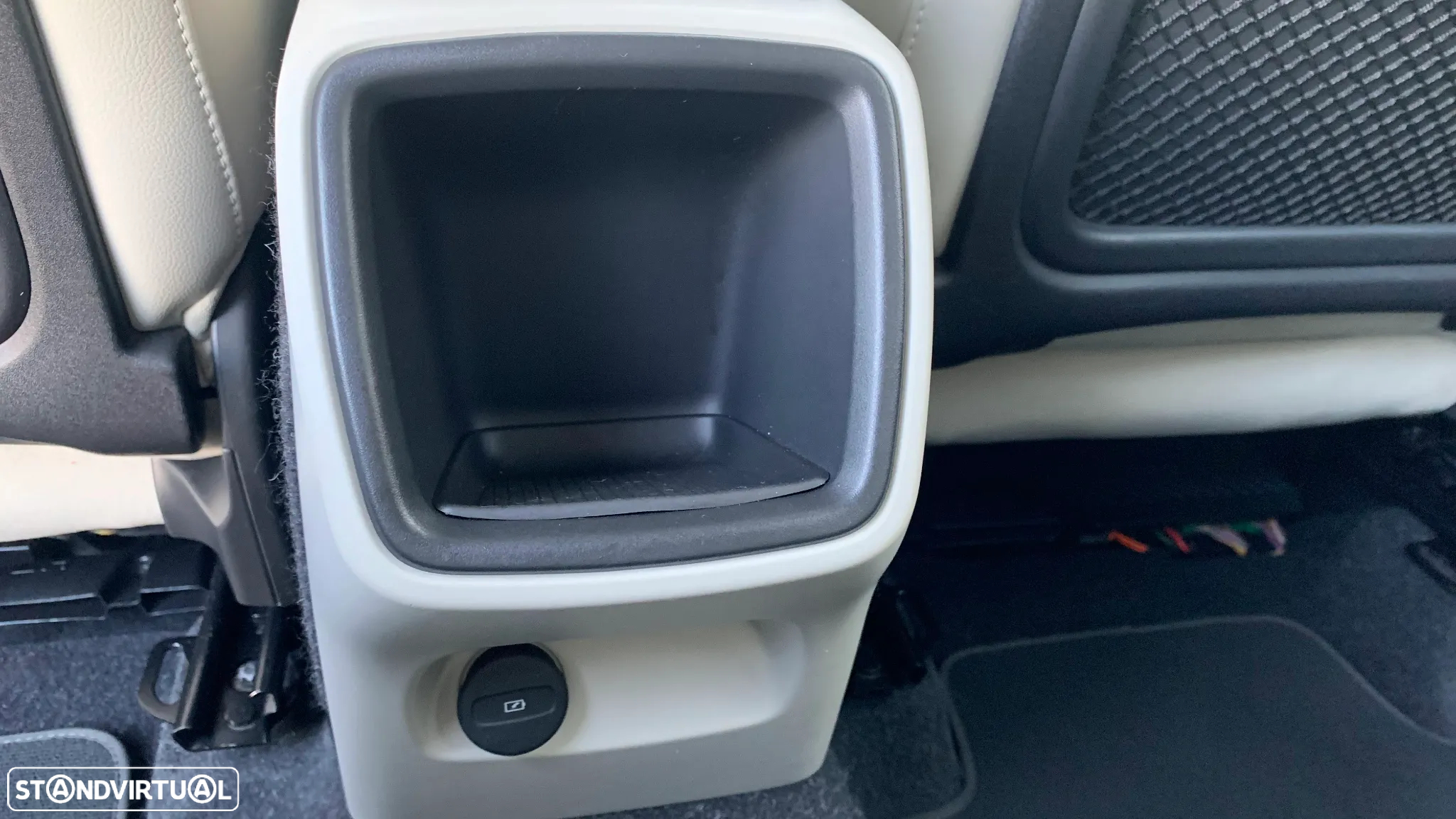 Volvo XC 40 2.0 D3 Momentum Plus Geartronic - 20