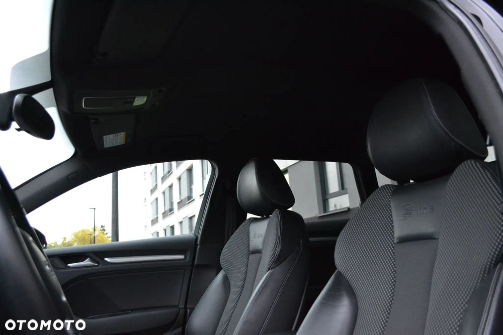 Audi A3 Sportback 1.4 TFSI S tronic S line Sportpaket - 19