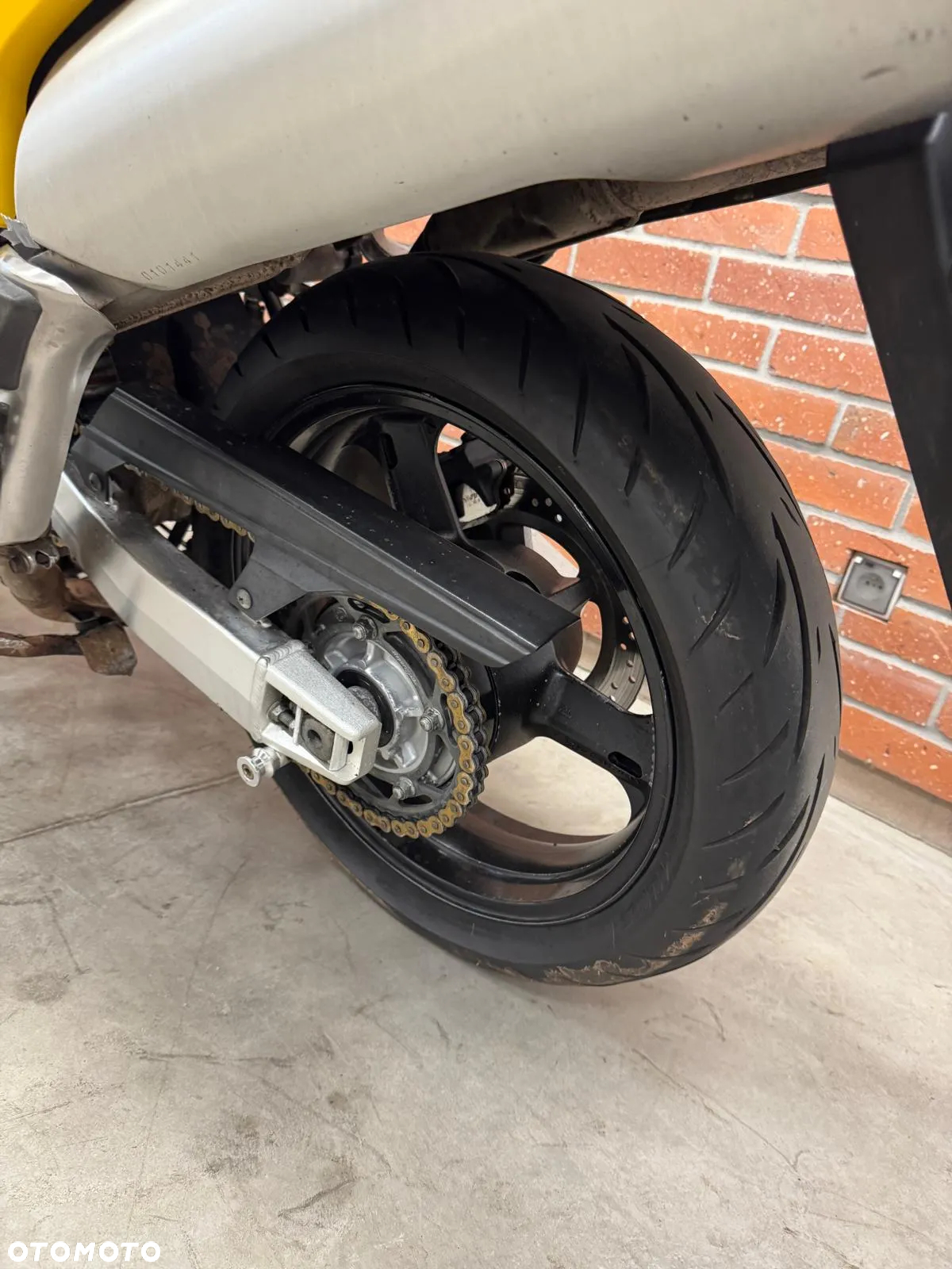 Suzuki V-STROM - 5