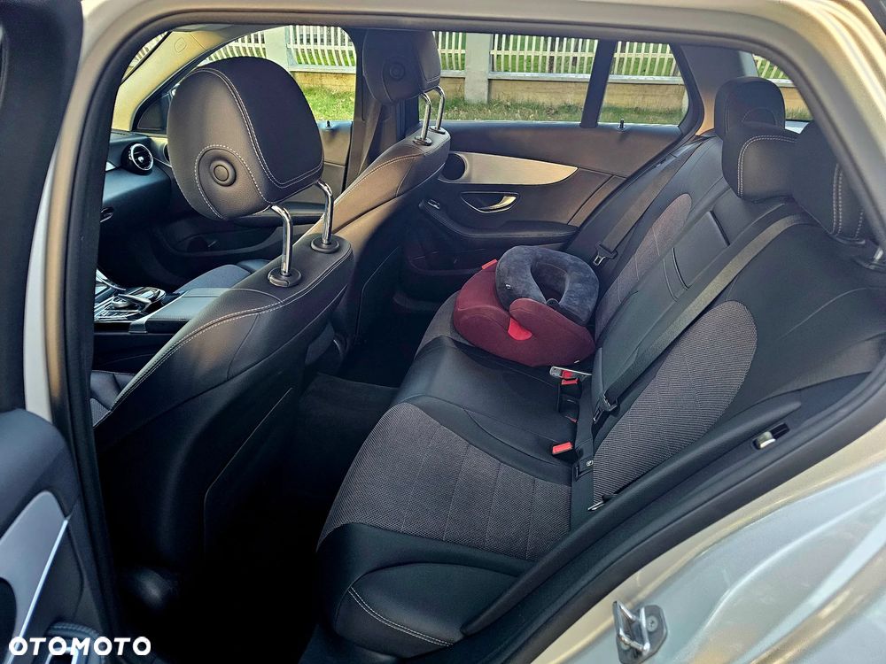 Mercedes-Benz Klasa C 220 d 9G-TRONIC Avantgarde - 22