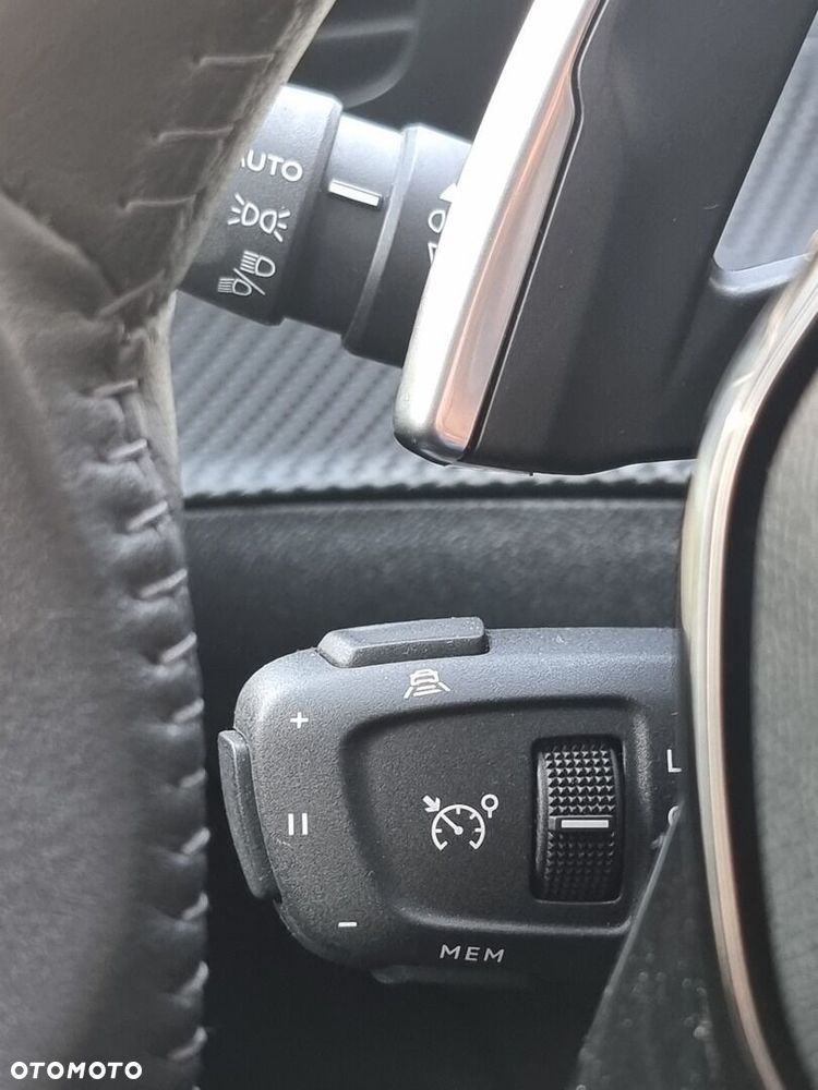 Peugeot 208 1.2 PureTech Allure Pack S&S EAT8 - 30