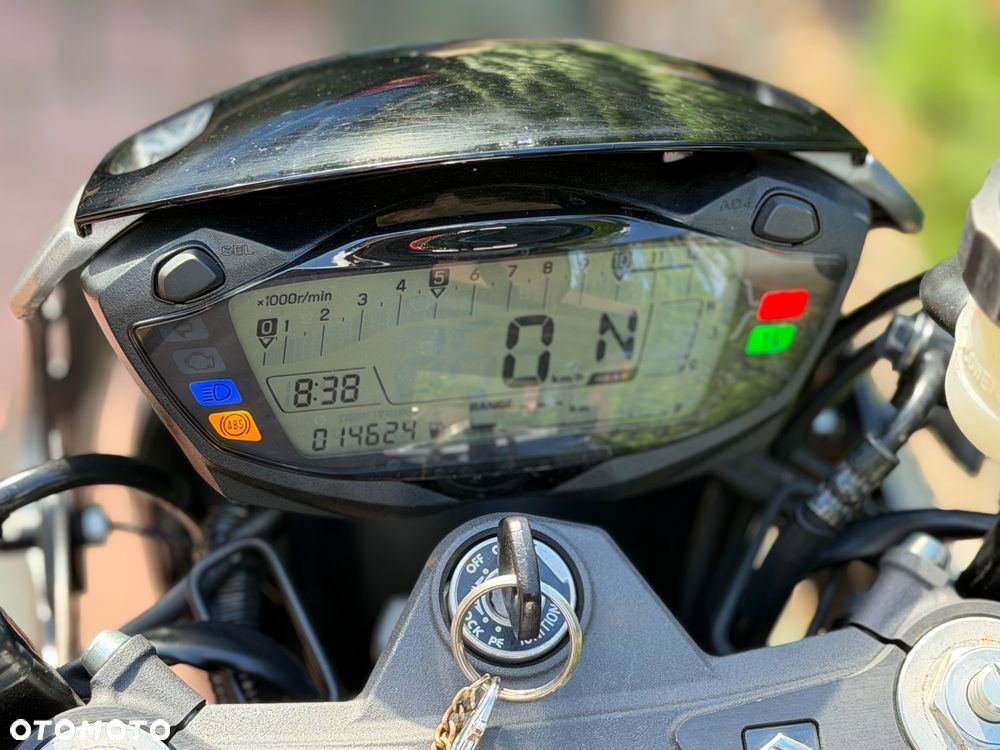 Suzuki SV - 23